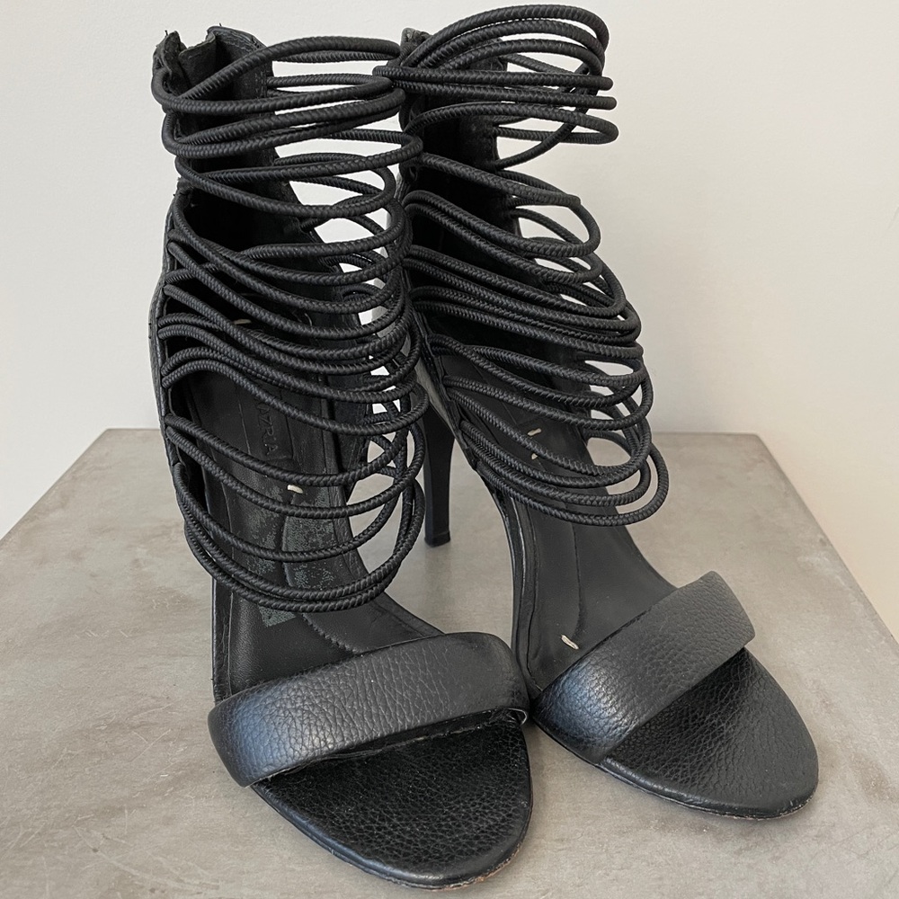 Black strappy BCBG size 6 sandal heels